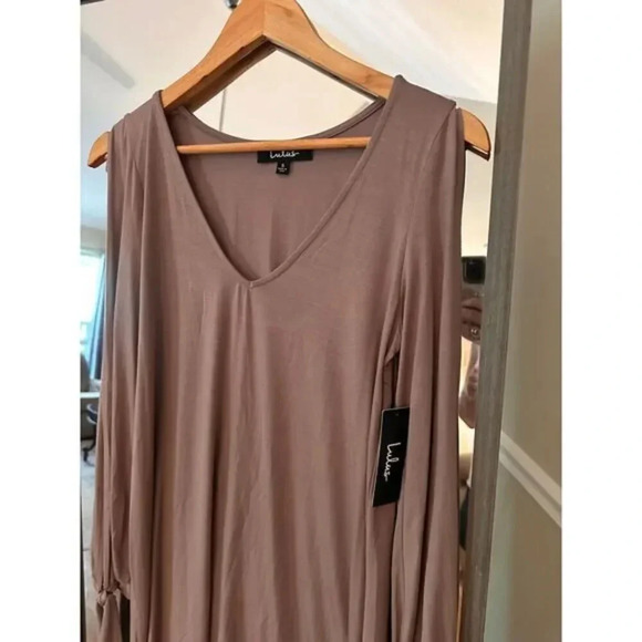 Lulu's Cold Shoulder‎ Shift Dress Size Small NWT - Picture 2 of 5